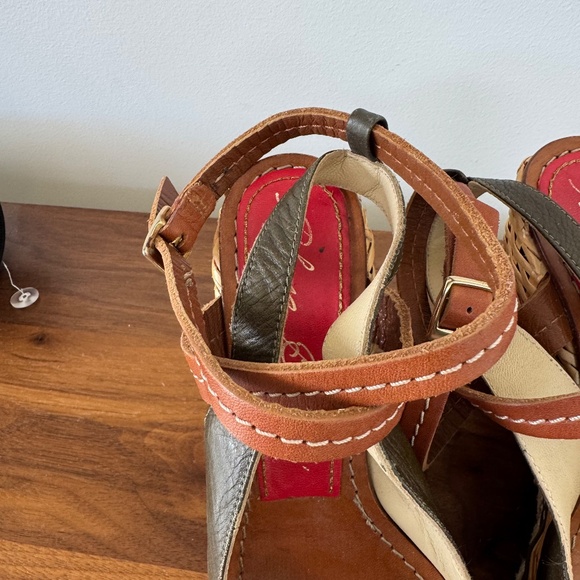 Paloma Barcelo Wedges - Picture 4 of 8